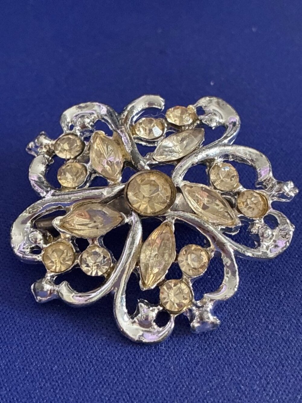 Vintage Style Champagne Rhinestone Silver Tone Floral Brooch Pin